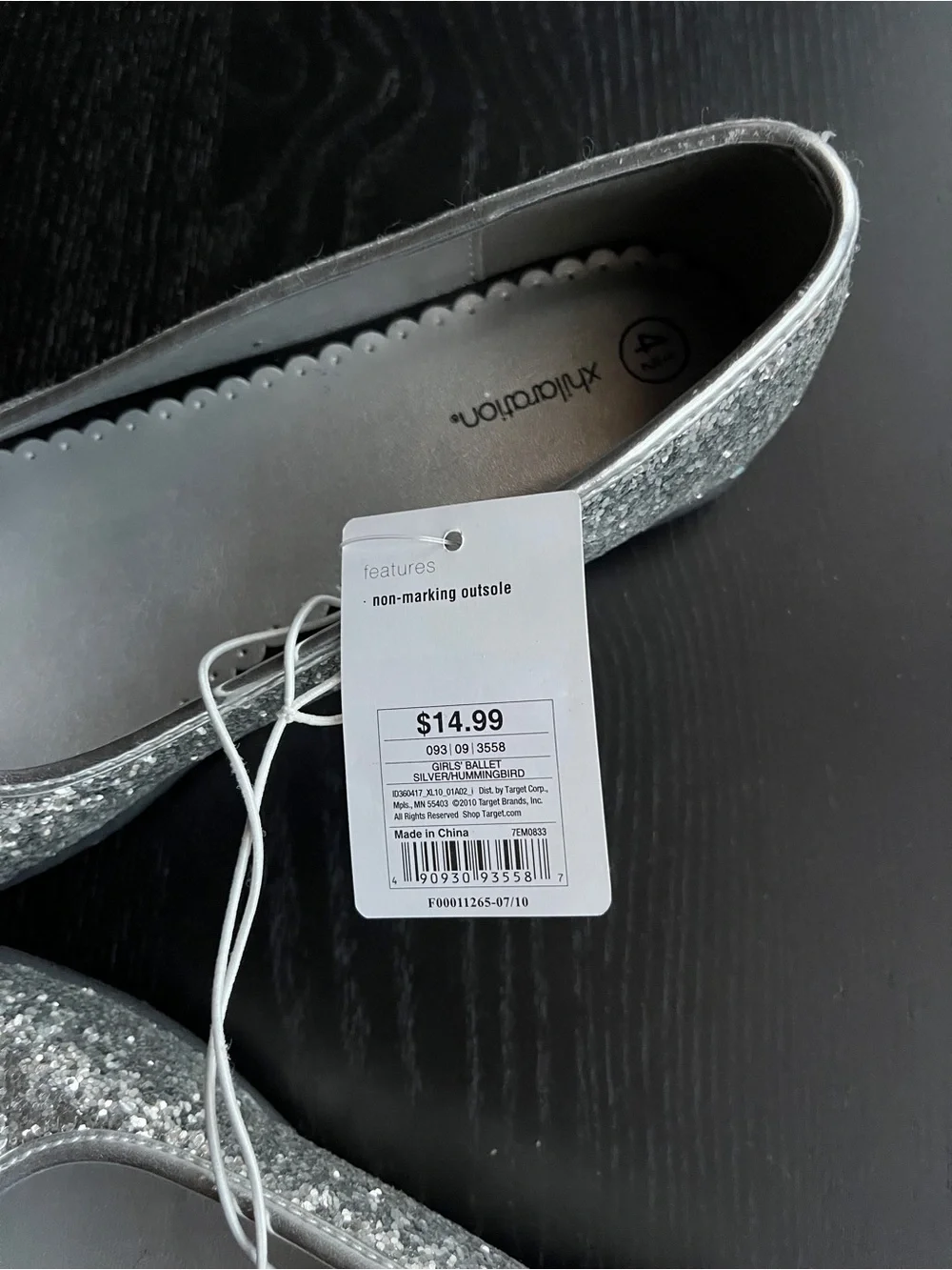 Xhilaration Silver Glitter Ballet Flats Size 4.5 Bow Accent NWT